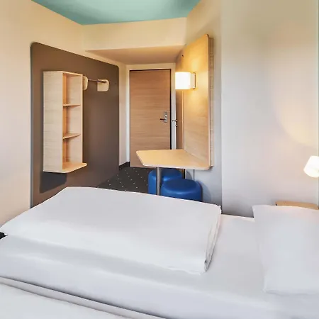 B&B Hotel Darmstadt Hotel 3*